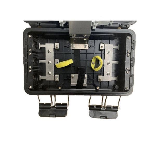 Broadband fiber distribution box above the ground