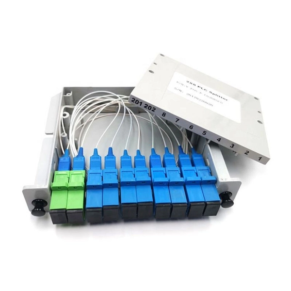 How many amperes should be installed in a household electrical distribution box 