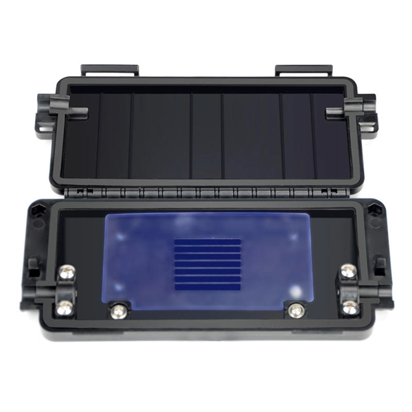 Fiber optic cable splice box pole