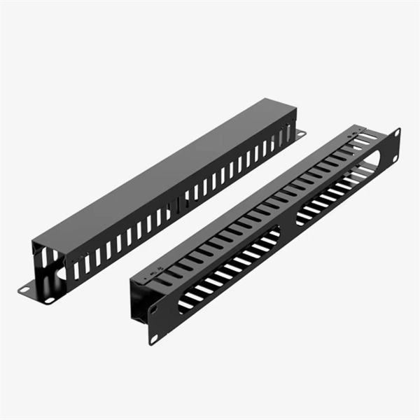 Horizontal plastic splice box