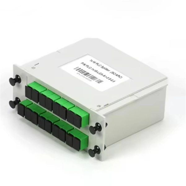 How many wires are output from the secondary distribution box during construction 