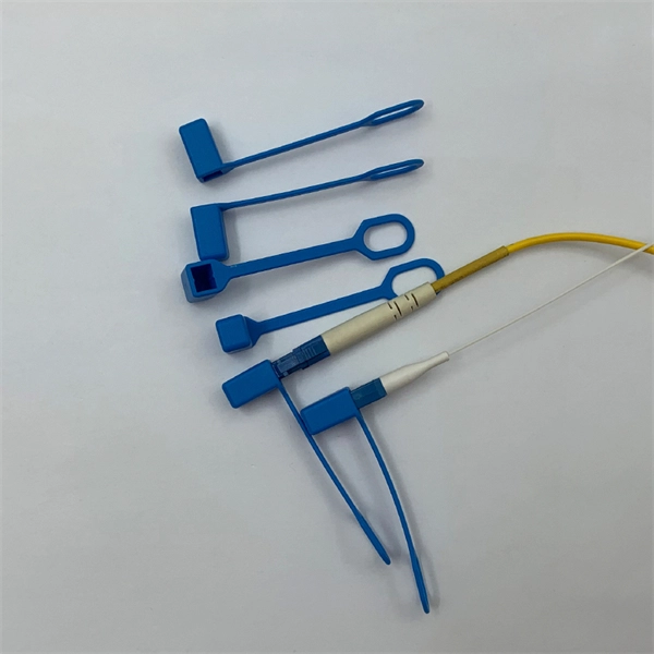 What is the interface of ST1000LM024 