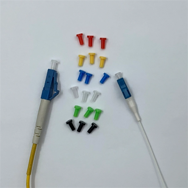 French polarization-maintaining fiber optic OM4
