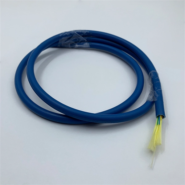Fiber optic cable connection pull head