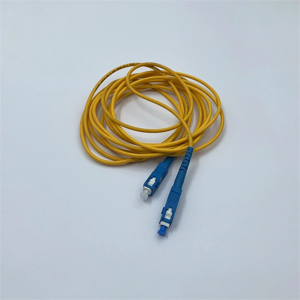 How to wire the ground wire of a plastic distribution box