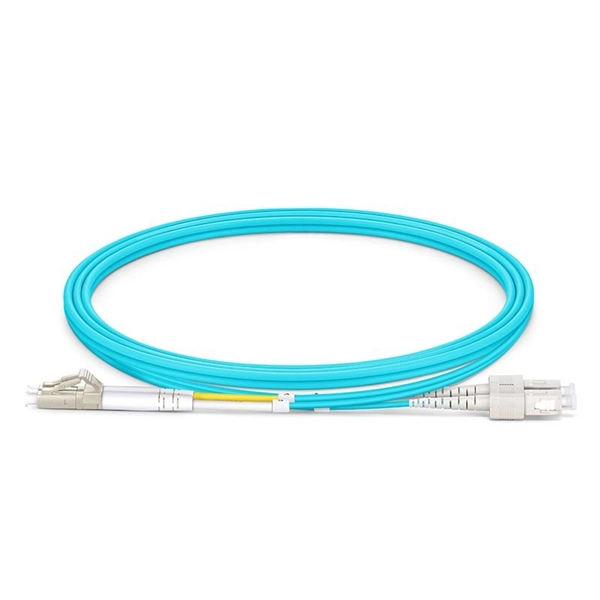 Requirements for grounding wires passing through distribution boxes