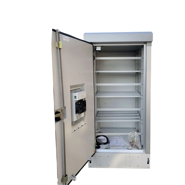Tensile testing of fiber optic cable junction boxes